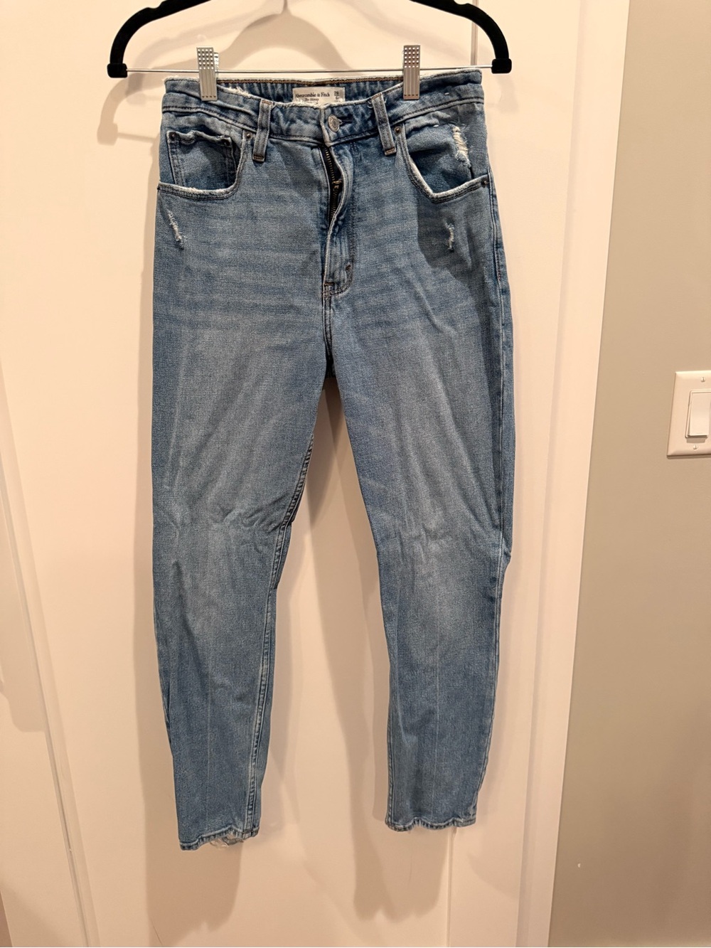 Abercrombie & Fitch The Skinny High Rise Distressed Jeans Size 28